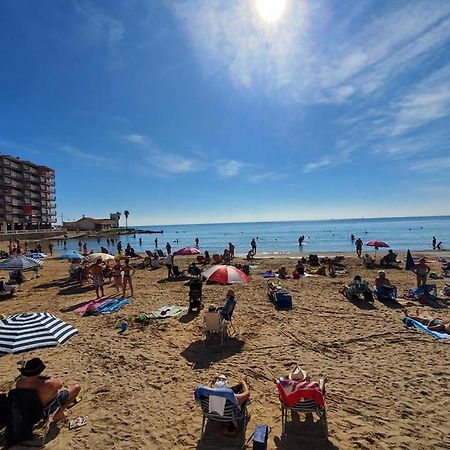 Appartement Proche Plage Avec Piscine En Centre Ville Torrevieja Esterno foto