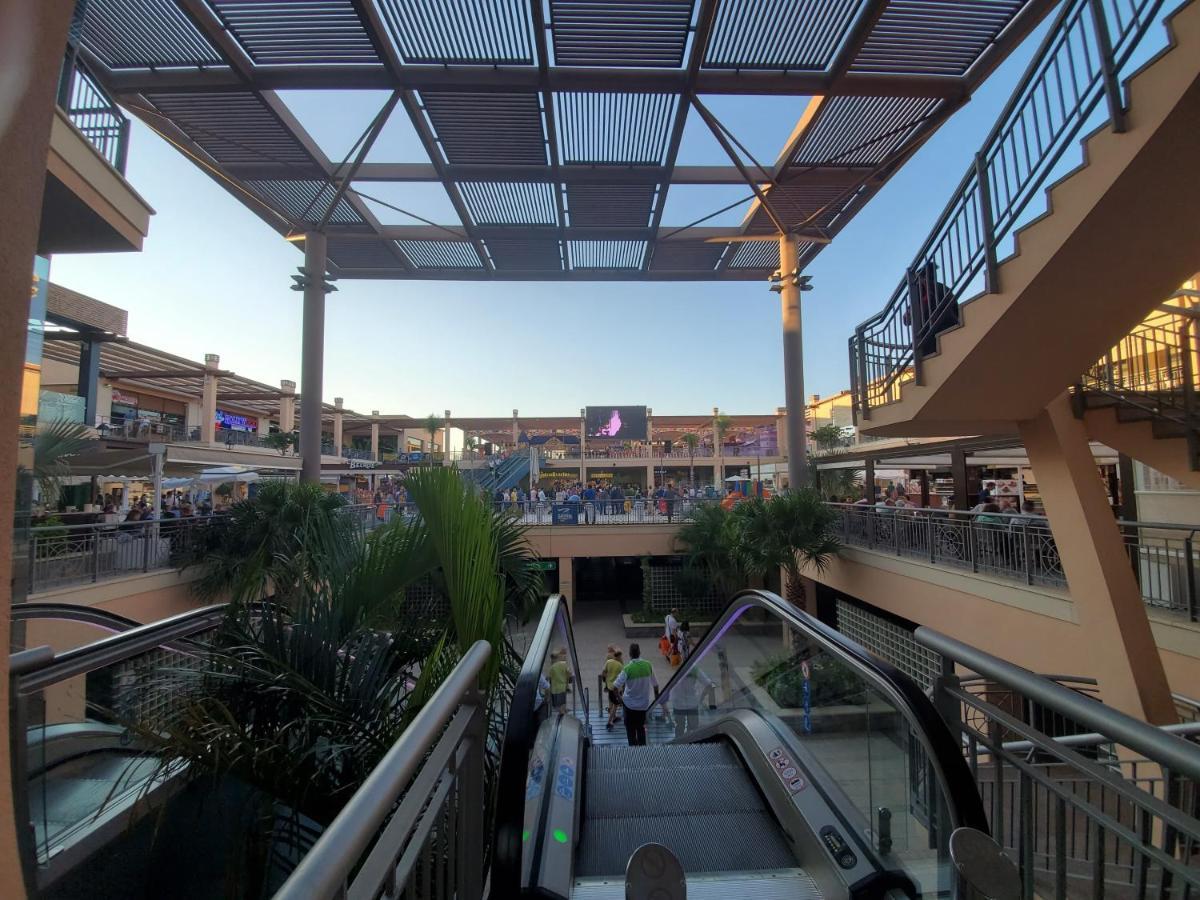 Appartement Proche Plage Avec Piscine En Centre Ville Torrevieja Esterno foto